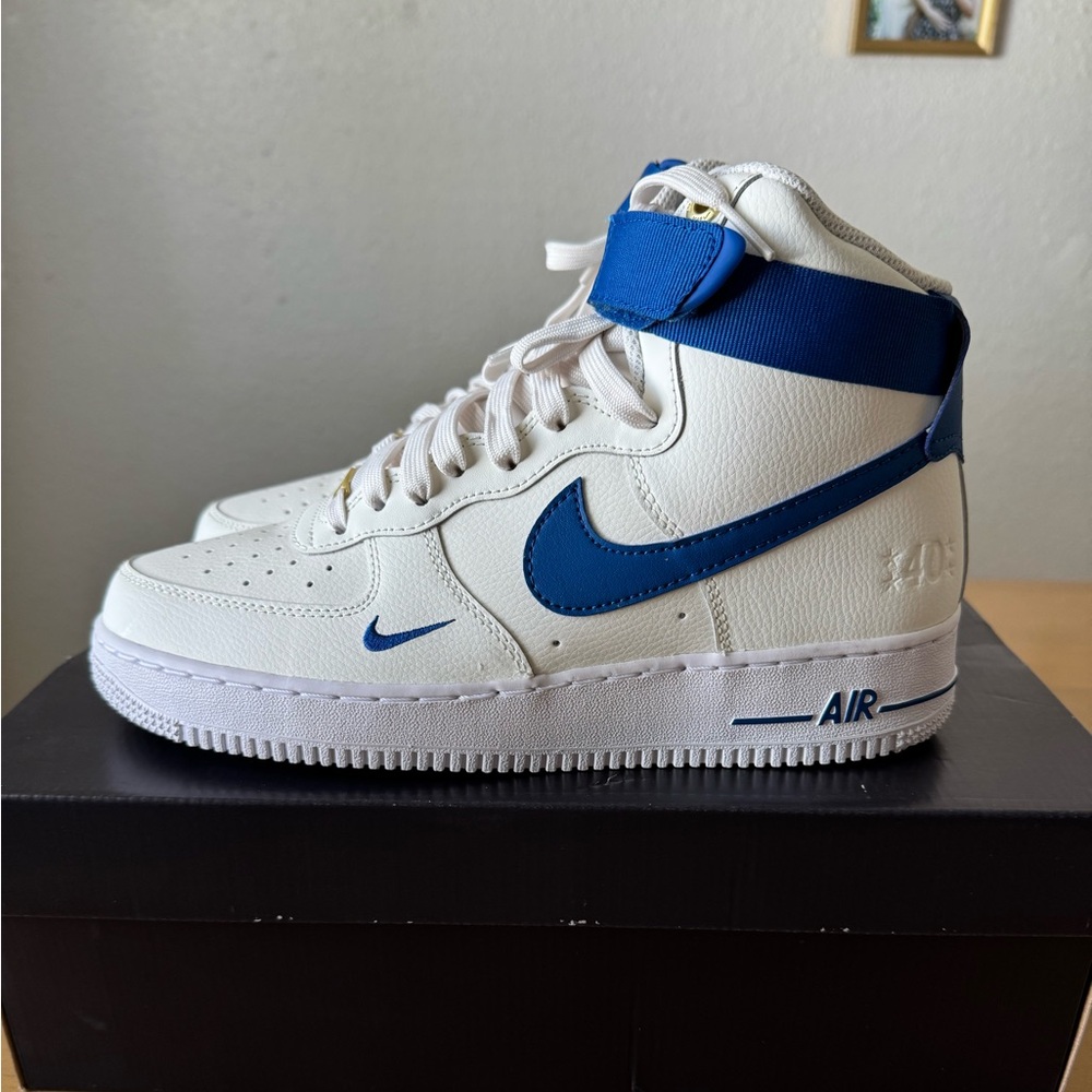Nike Kids High-Top Sneakers - Cream and Blue